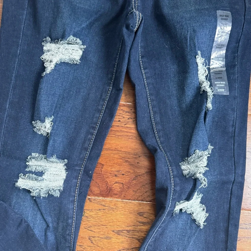 SO High Rise Skinny Jeans Women’s Juniors 3/26W Dark Wash Distressed Destroyed - Picture 2 of 4